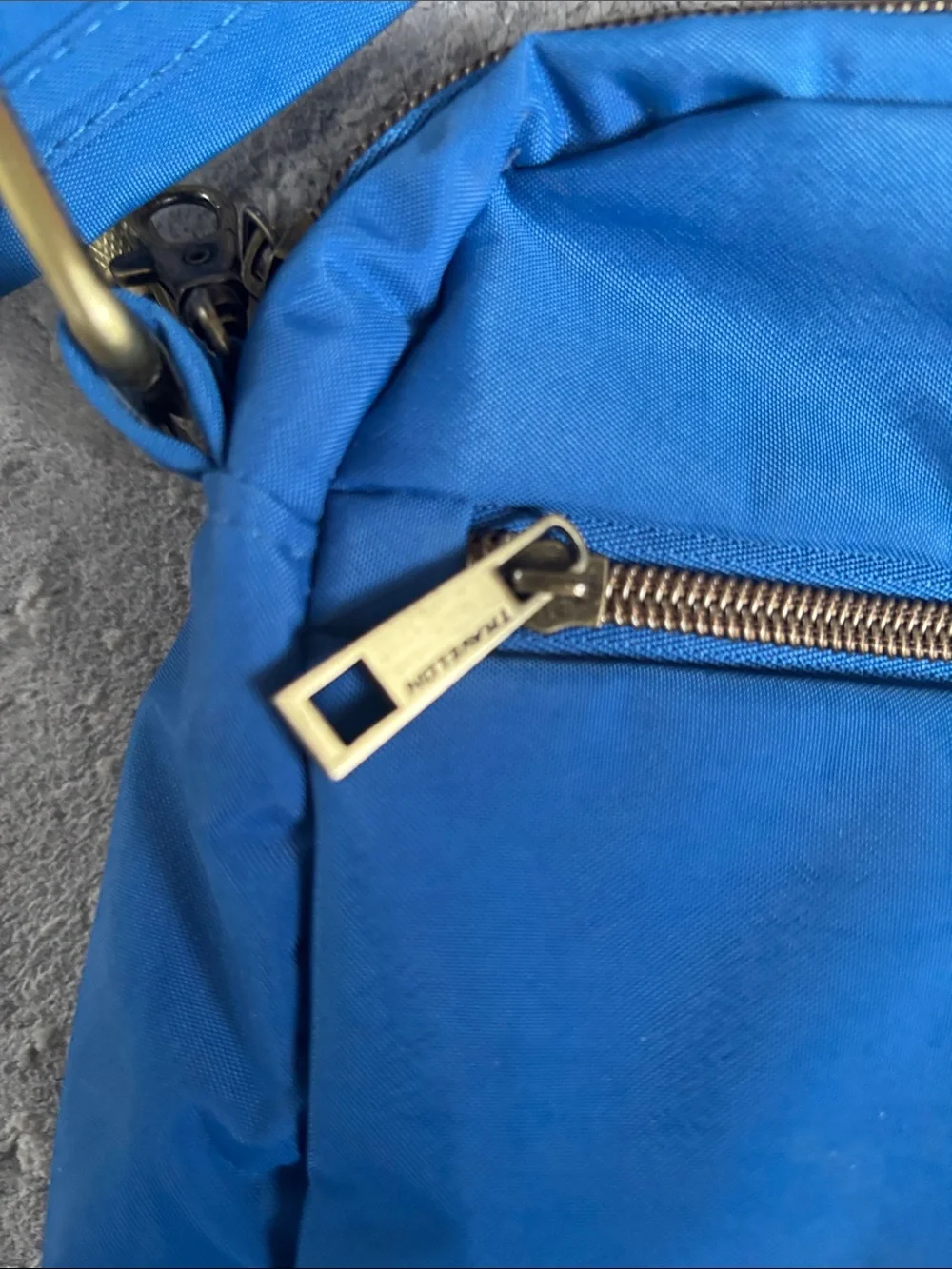 Travelon Bright Blue Crossbody Messenger Bag for Men